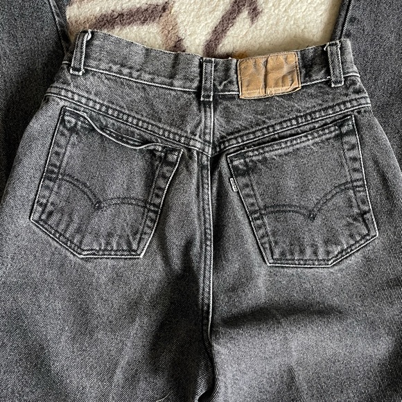 Levi’s 900 series mom jeans - Picture 5 of 10